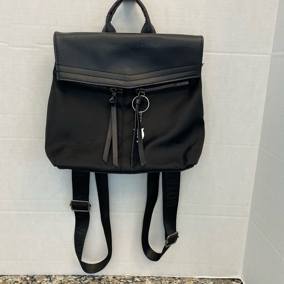 Botkier New York Mini Trigger Backpack Black - Picture 2 of 12